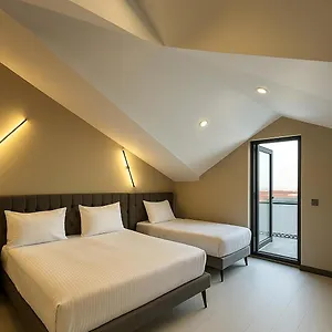 Отель Park & Private Transportation Istanbul Airport-by Loft Arnavutkoy